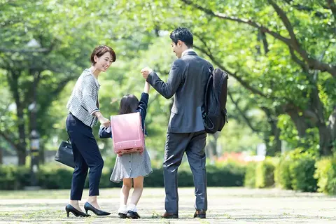 教育資金のリアルを調査！学資保険 vs 投資信託 vs 貯金、正解はどれ？